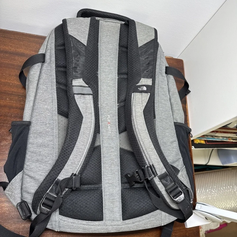North Face Recon Flex Vent Padded Backpack Gray Black One Size Commuter Hike
